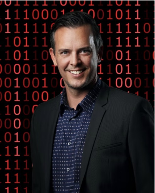 Tobi, Produzent und Host des Swiss Digital Talk